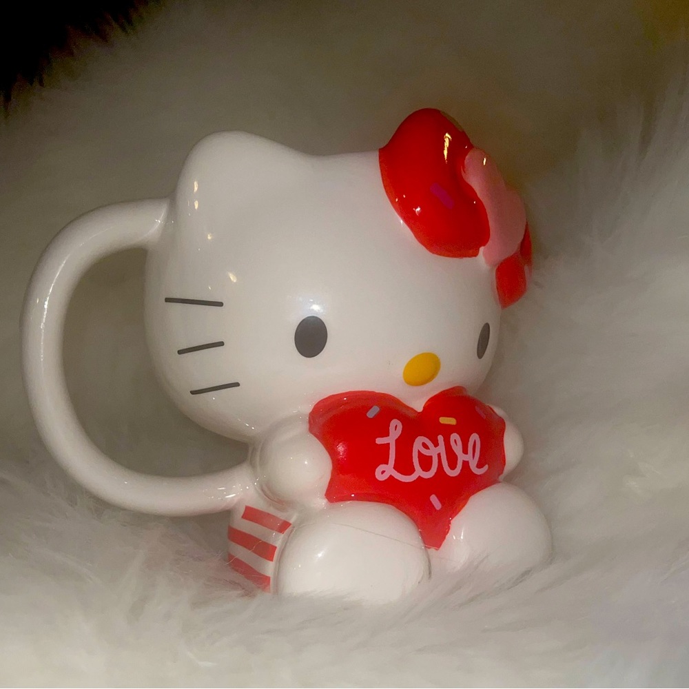 Hello Kitty Valentines 3D Mug 20oz